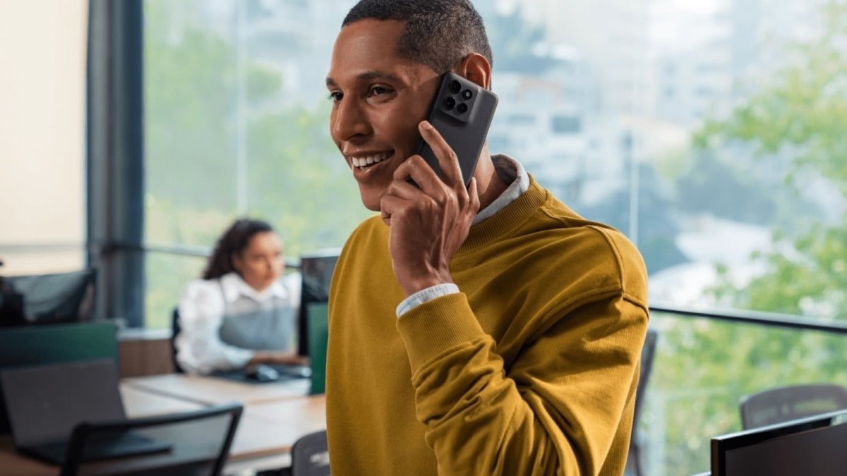 À la pointe de l'IA hier, grand promoteur de GrapheneOS aujourd'hui : Motorola fait le grand écart