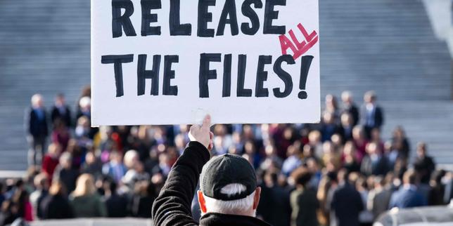 Affaire Epstein : des victimes portent plainte contre le gouvernement américain et Google après la révélation de leur identité