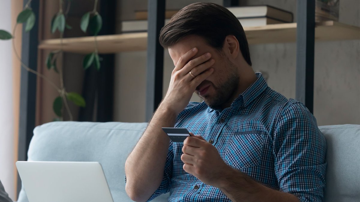 Arnaque aux impôts : Protégez votre entreprise et votre réputation en ligne