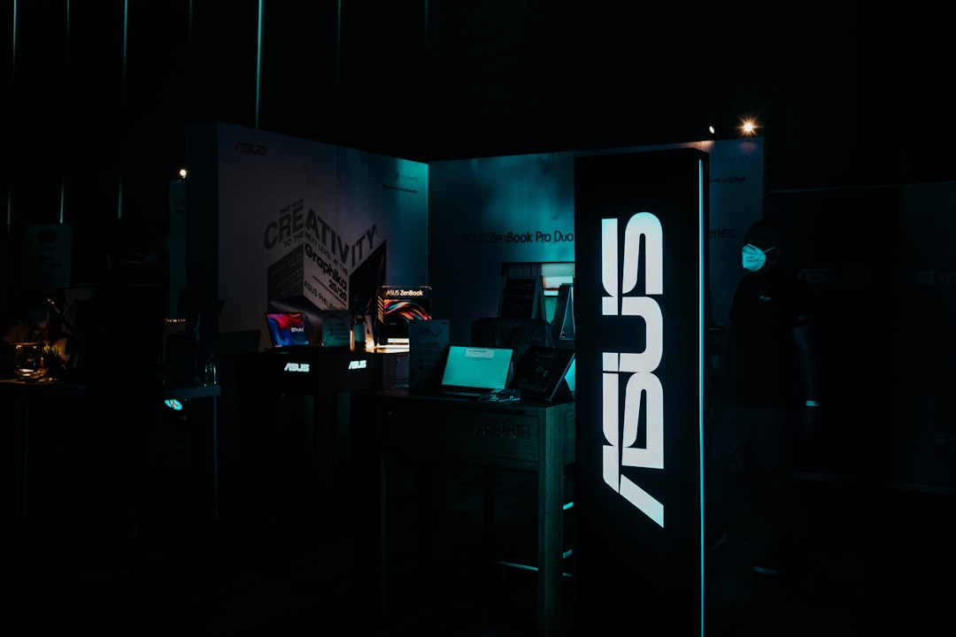 ASUS Ascent QN10 : ASUS mise aussi sur les mini-pc
