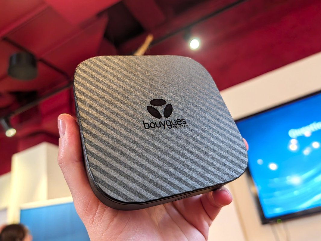 Bouygues Telecom lance le premier décodeur TV français dopé à l'intelligence artificielle