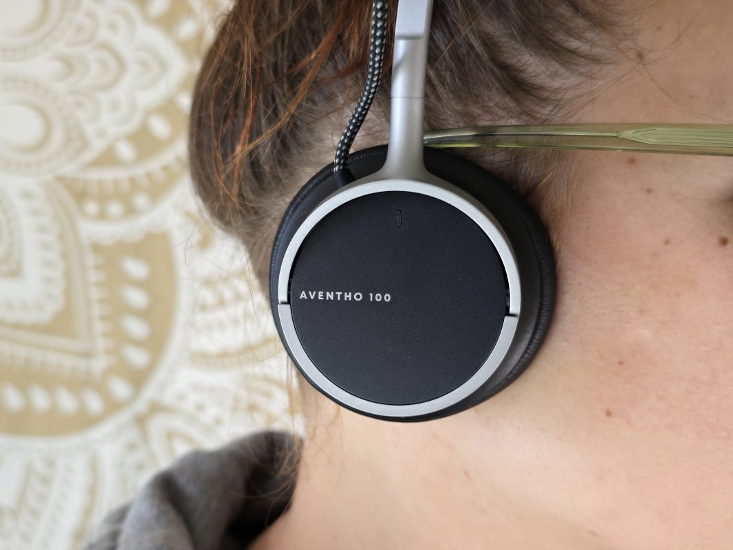 Substances Toxiques dans les Casques : Une Alerte pour Votre Stratégie Digitale ?