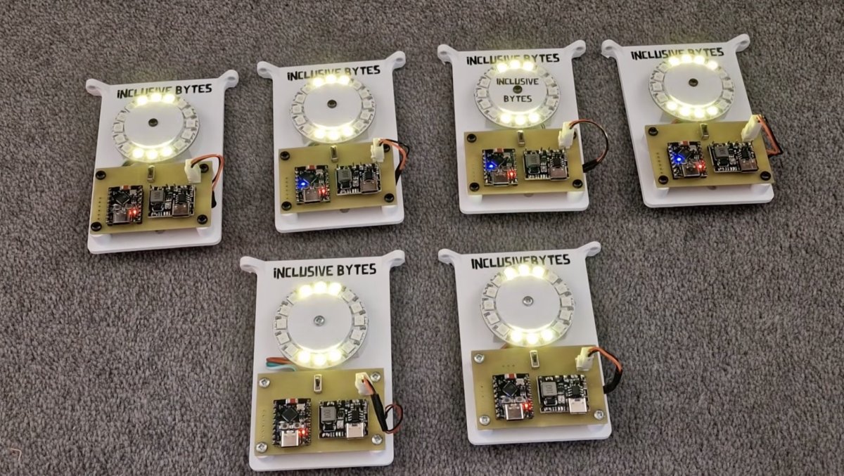 Ces badges LED de festival se synchronisent tout seuls
