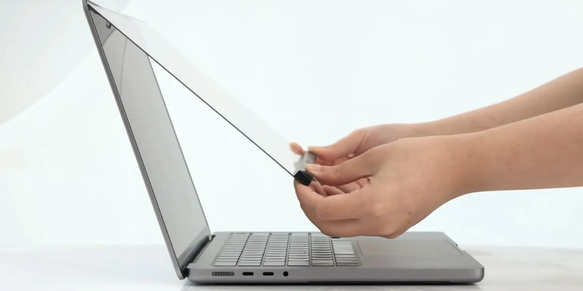 Cet accessoire rend votre MacBook tactile, gadget inutile ou accessoire indispensable ?