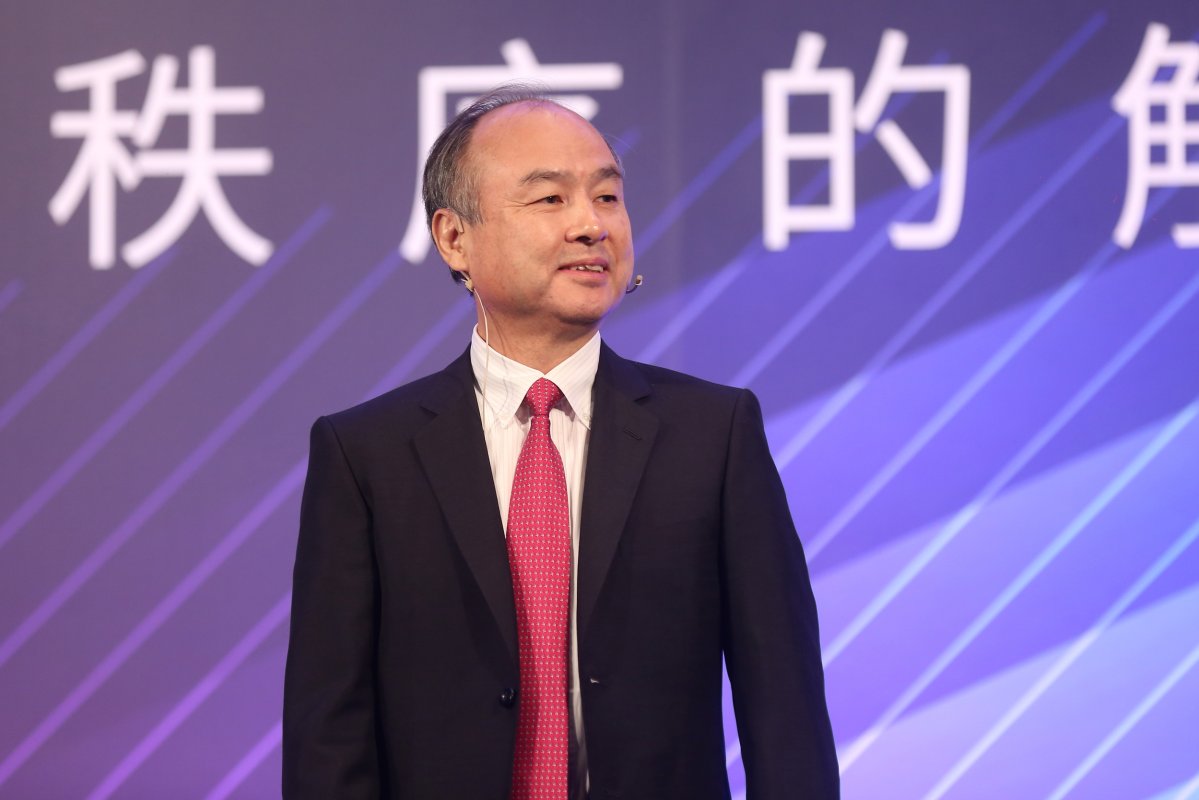 Choose France : SoftBank annonce 75 milliards d'euros d'investissement dans des data centers IA