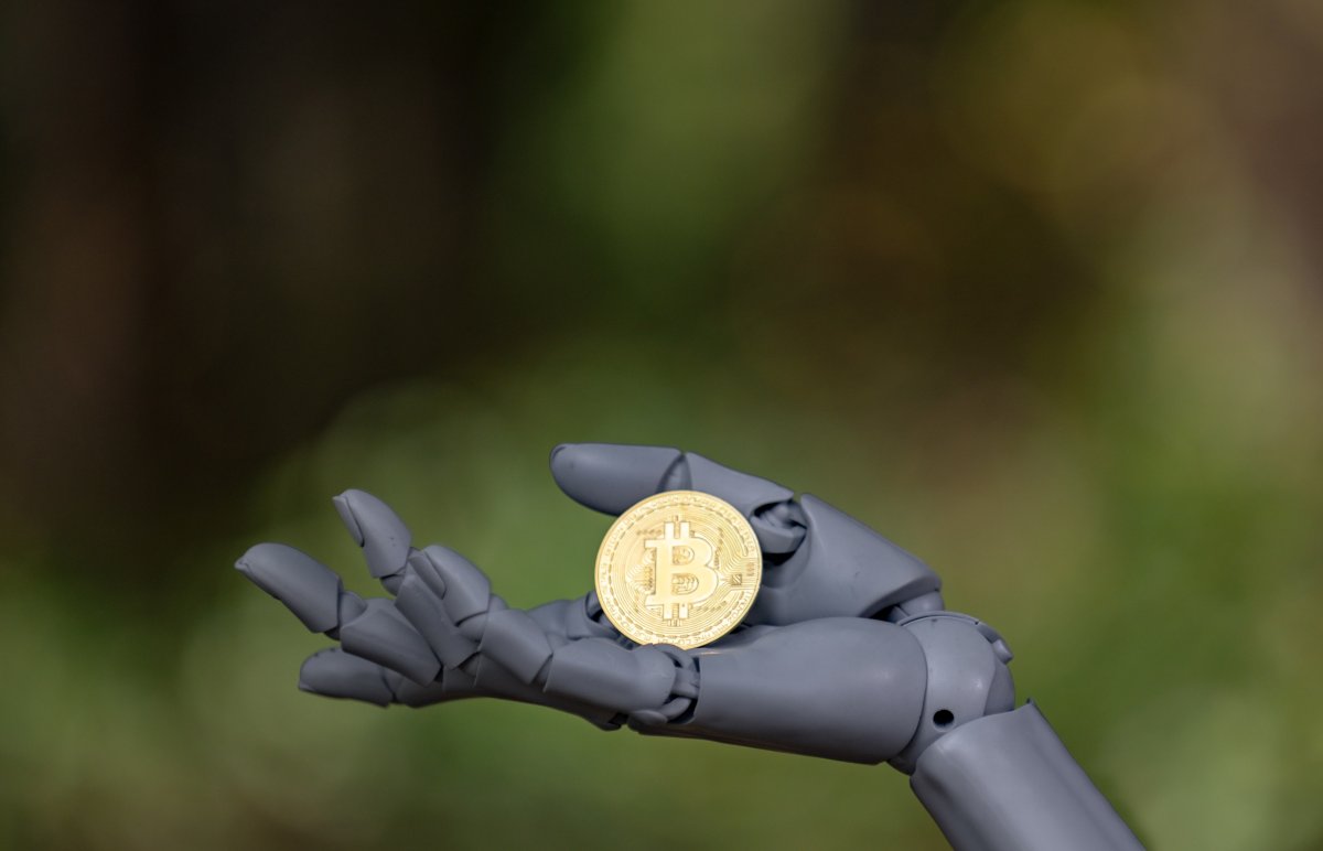 Coinbase et Binance négocient avec Anthropic pour accéder à Claude Mythos, sans succès