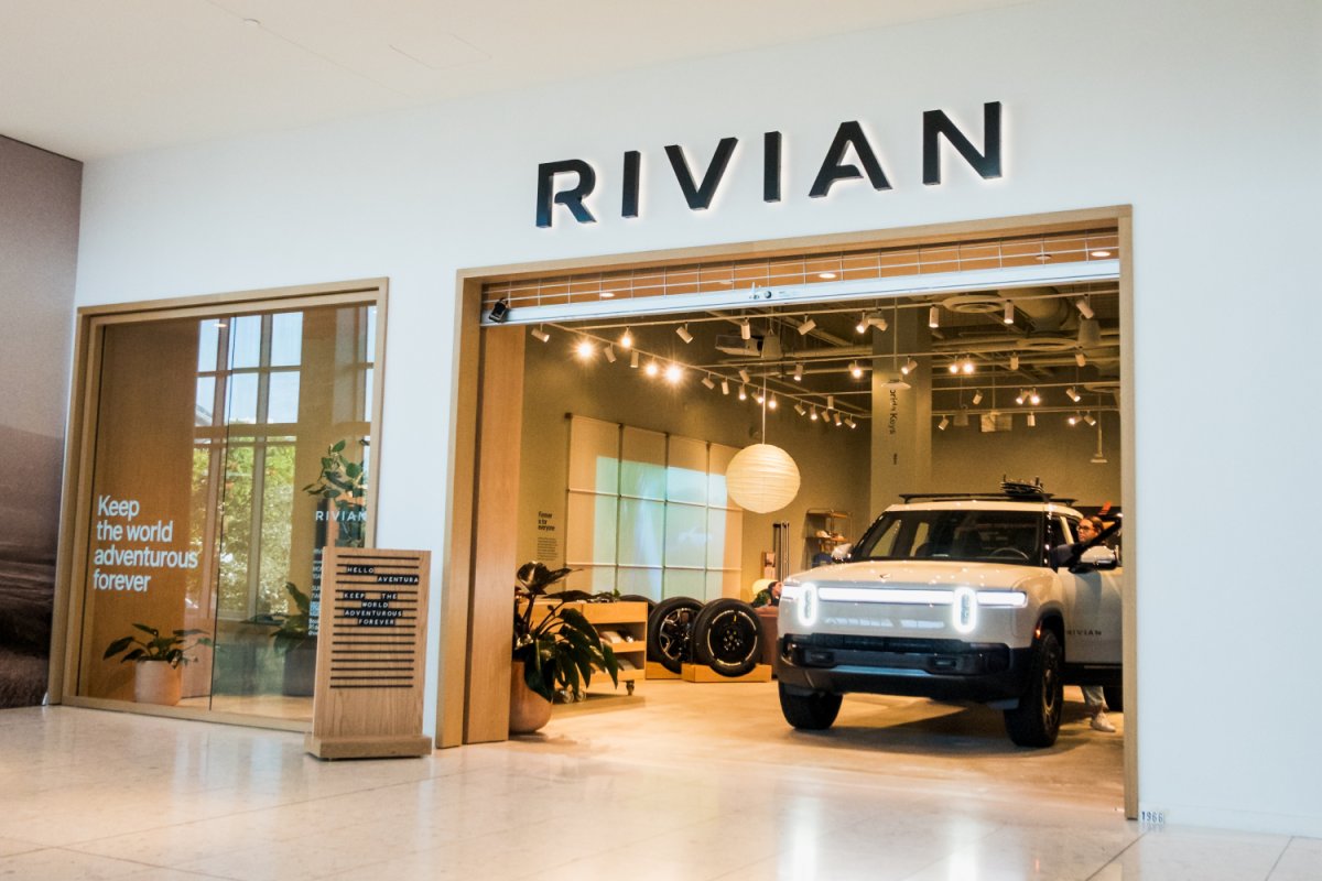 Comme Elon Musk, le patron de Rivian veut ses robots en plus des véhicules électriques