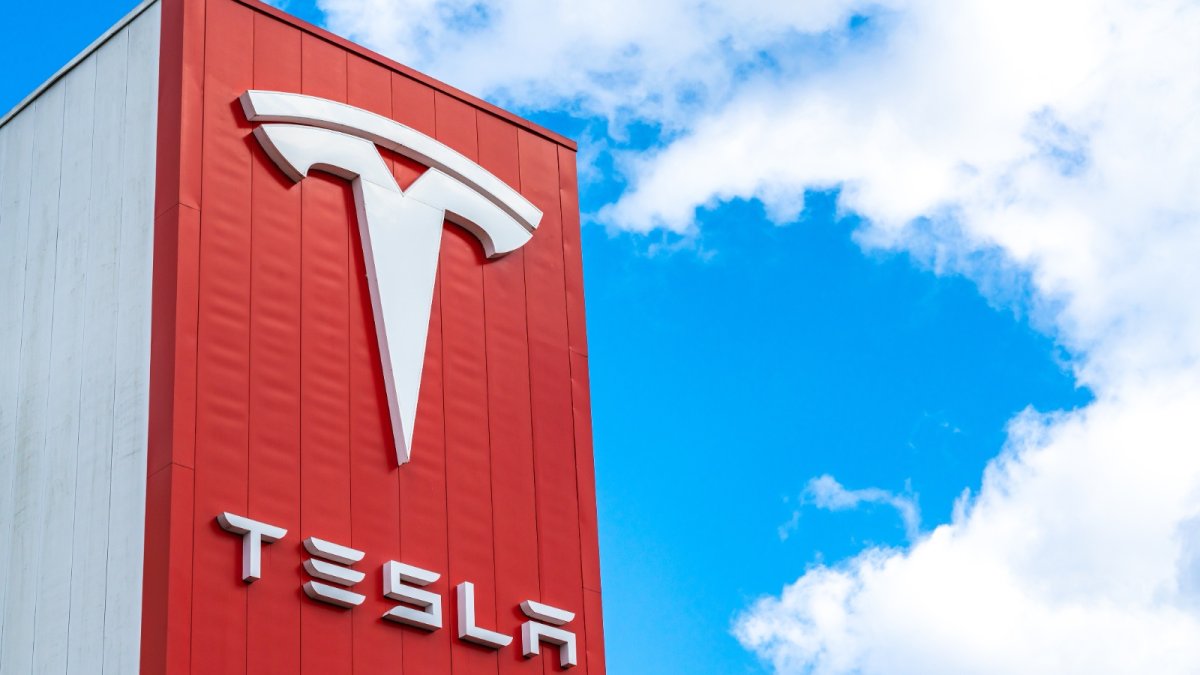Tesla en Europe : leçons digitales pour les entreprises marocaines
