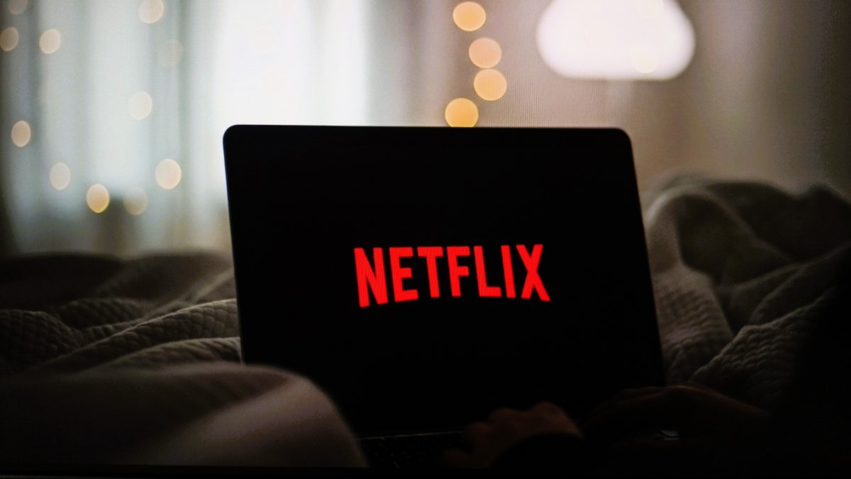 Stratégie Contenu Netflix-Sony : Leçons pour le Marketing Digital au Maroc