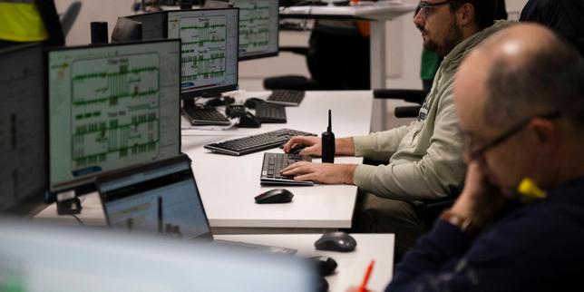 Coup dur pour La Poste, bloquée juste avant Noël par une cyberattaque