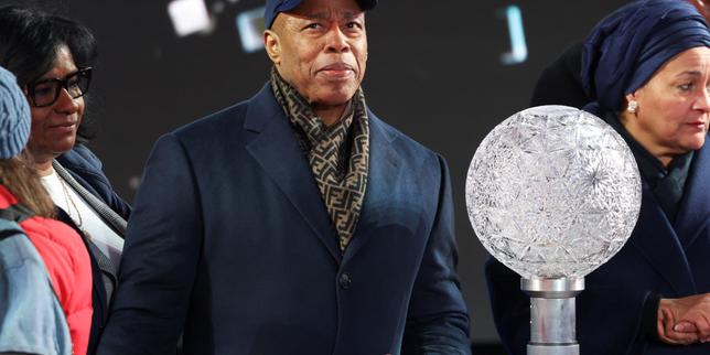 Cryptomonnaies : Eric Adams, ancien maire de New York, soupçonné d’arnaque