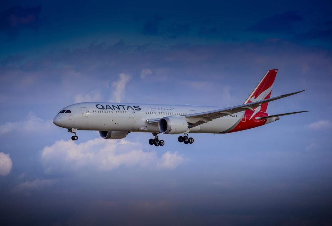 Cyberattaque : la direction de Qantas punie au portefeuille
