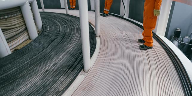 Dans les câbles sous-marins, les fleurons français ASN et Orange alertent sur la « distorsion de concurrence » provoquée par la taxe carbone européenne