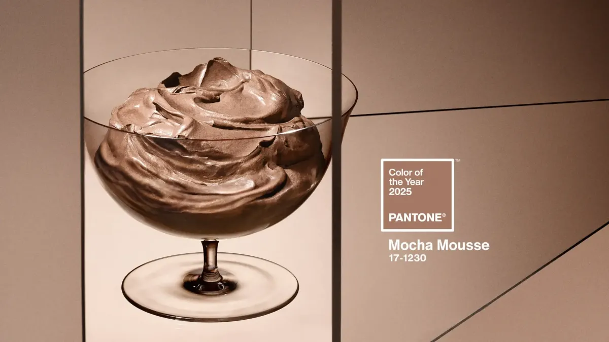 Mocha Mousse, la couleur Pantone 2025 qui séduit les créatifs