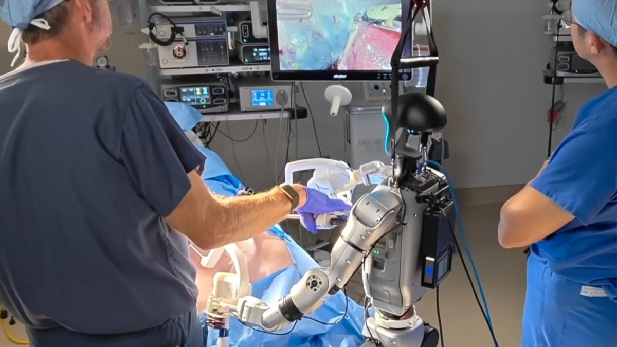 Robots humanoïdes en chirurgie : leçons pour le digital