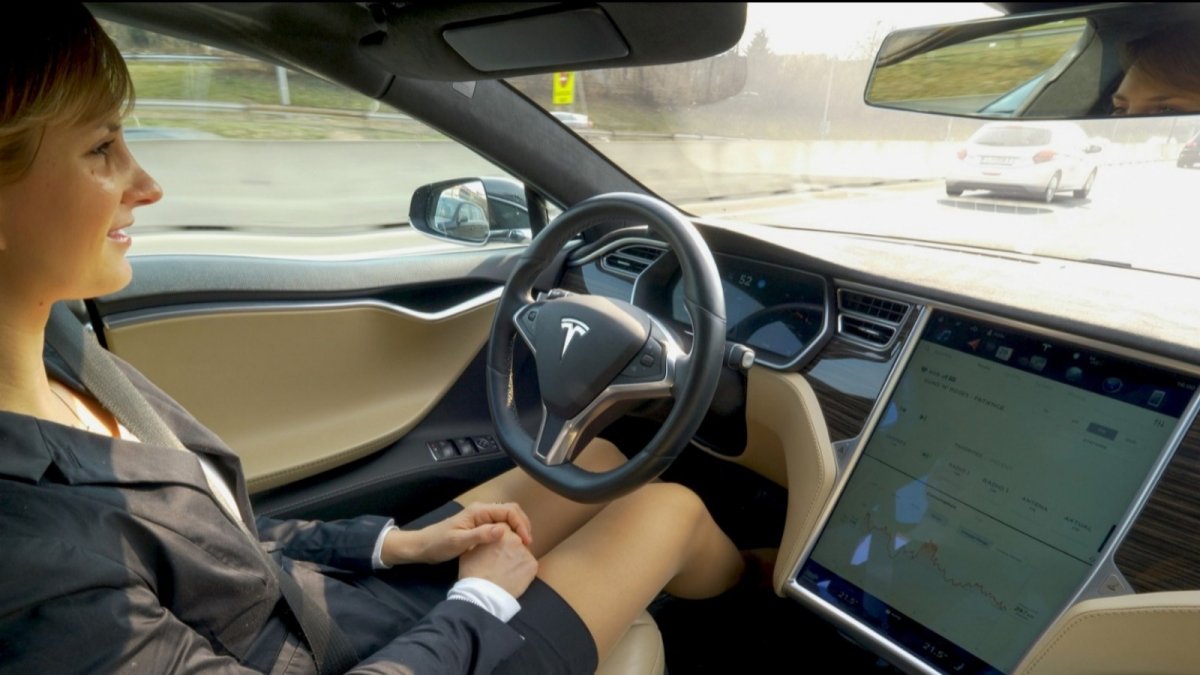 Tesla FSD : Leçons digitales pour votre entreprise