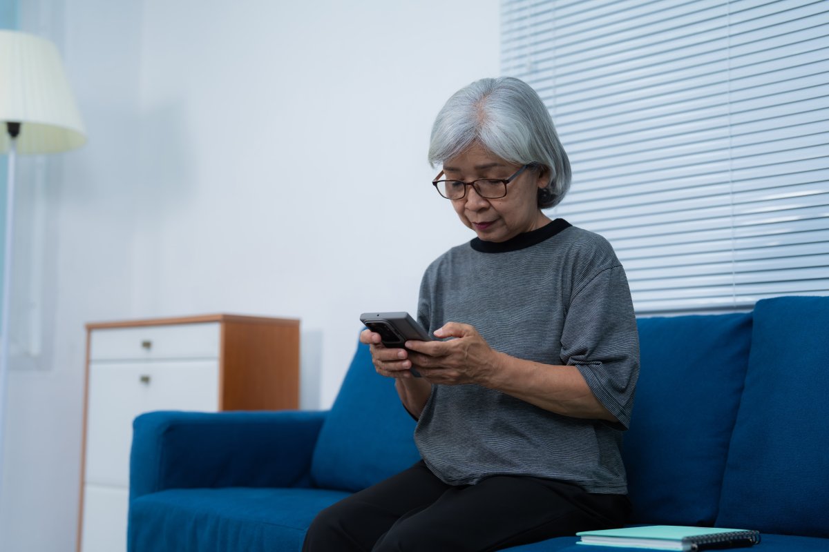 Deuil ou illusion ? Depuis plus d'un an, cette mère parle à un clone IA de son fils disparu