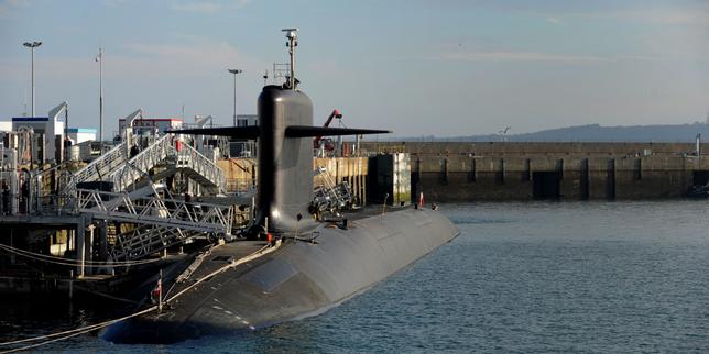 Drones au-dessus de la base navale de l’île Longue : les autorités françaises assument une nouvelle fois la discrétion