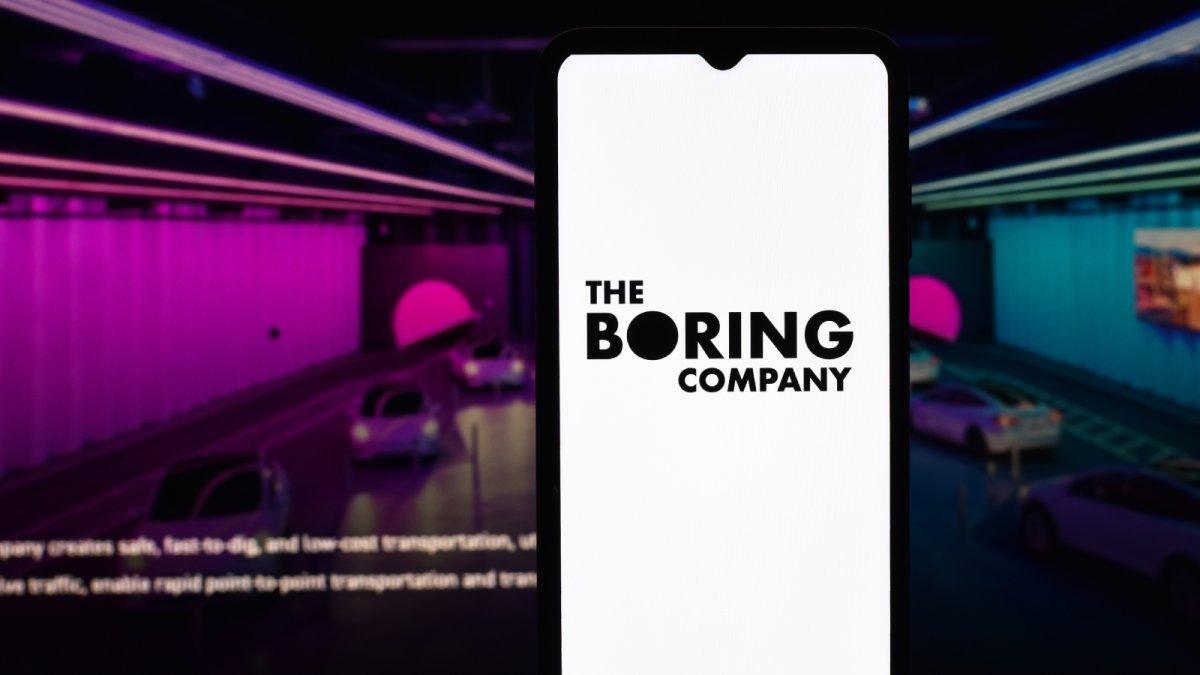 Elon Musk : The Boring Company explose sa valorisation grâce à un méga projet aux Émirats arabes unis