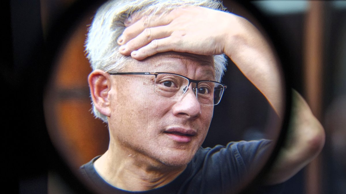 En guise de bienvenue, la Chine bannit une puce NVIDIA pendant la visite de Jensen Huang
