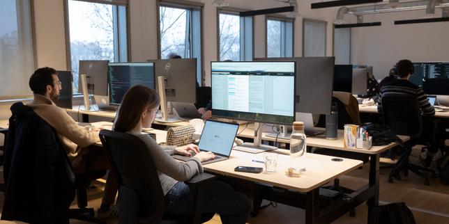 Entreprises : « En France, une intelligence artificielle “de l’ombre” dominerait les usages »