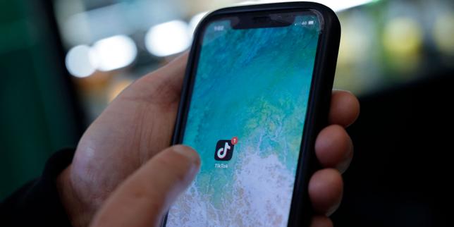 Face à l’explosion de la désinformation, la nouvelle approche sociétale de l’UE et de la France