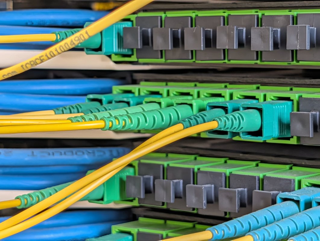 Fibre optique : le gouvernement étend son aide aux travaux de raccordement à toute la France