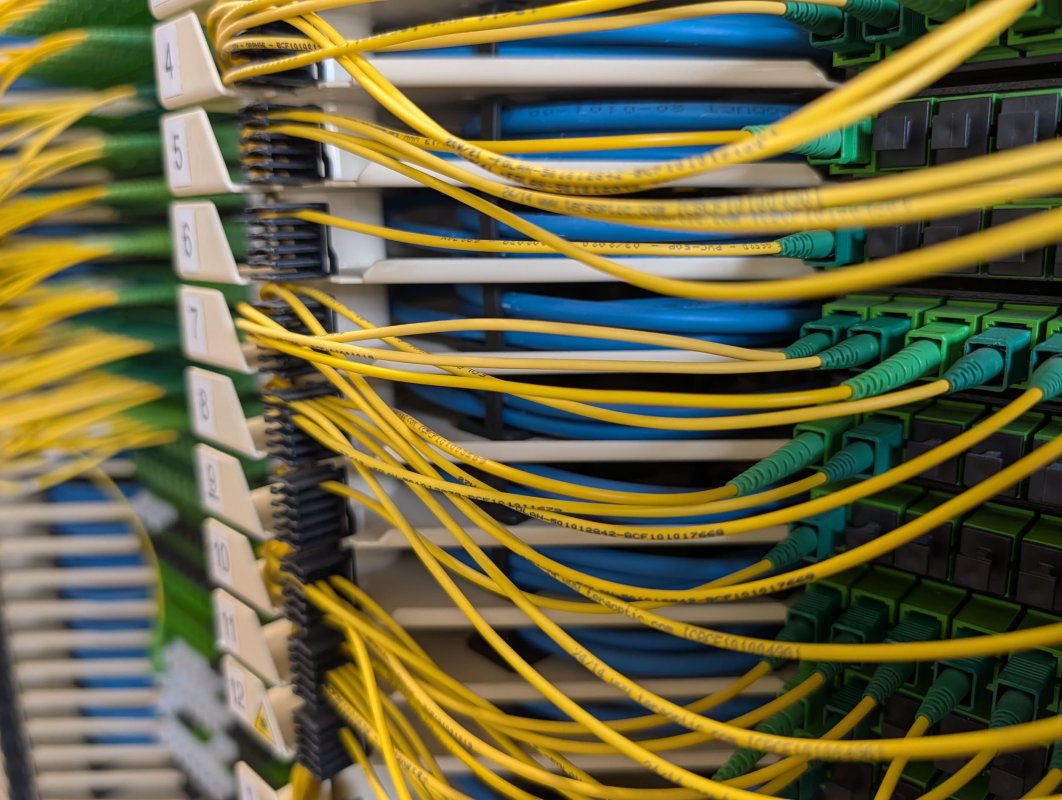Fibre optique et droit : un cas qui impacte votre stratégie digitale