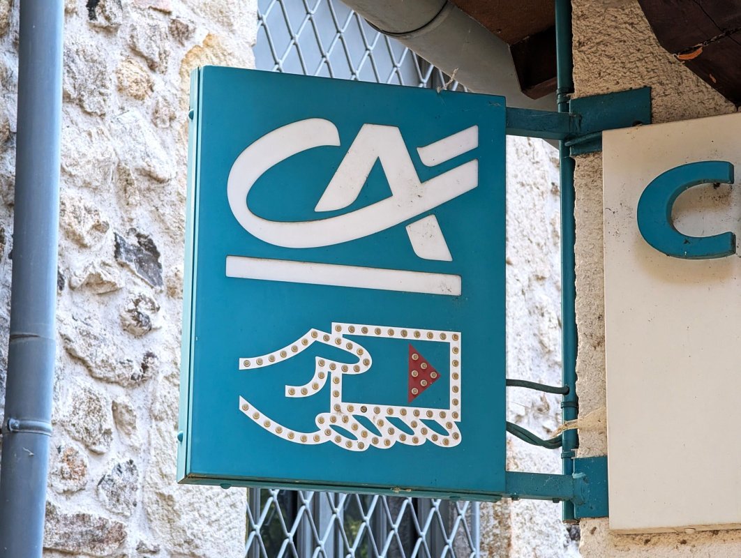 Fraude bancaire : le Crédit Agricole condamné à rembourser une cliente piégée qui avait transmis ses codes