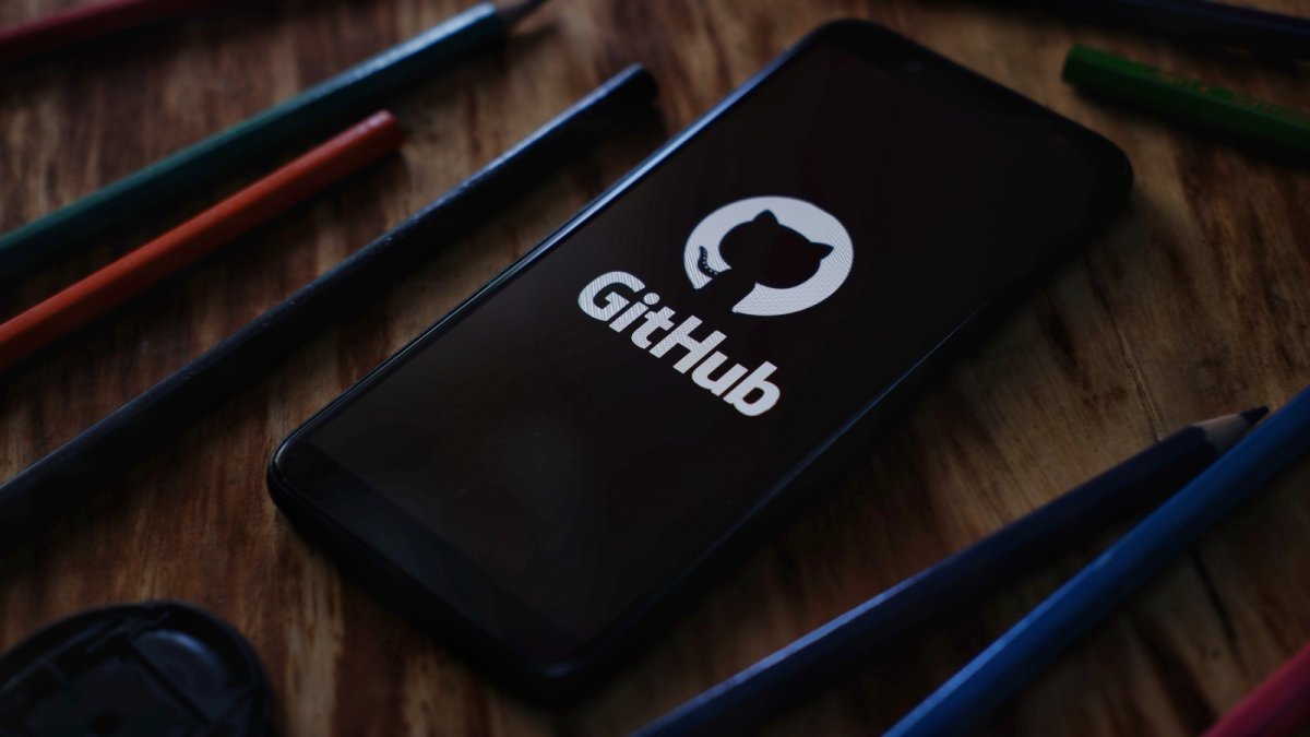 Agents IA GitHub : nouveau risque cybersécurité pour le marketing digital