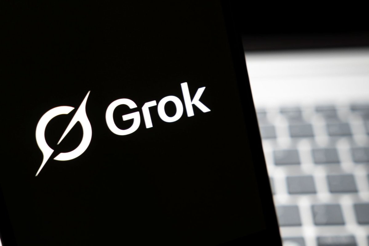 Grok, l'IA "non-woke" a encore dérapé sur X et un ministe suisse a porté plainte. Mais qui est responsable ?