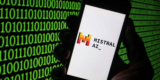 IA : la start-up française Mistral AI valorisée 11,7 milliards d’euros après avoir levé 1,7 milliard