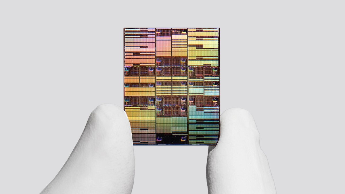 IBM dévoile une puce 0,7 nm avec 100 milliards de transistors, de la taille d'un ongle