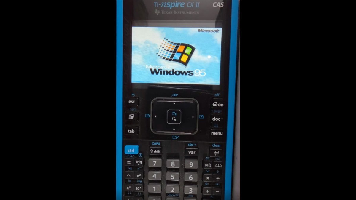 Il installe Windows 95 sur... sa calculatrice