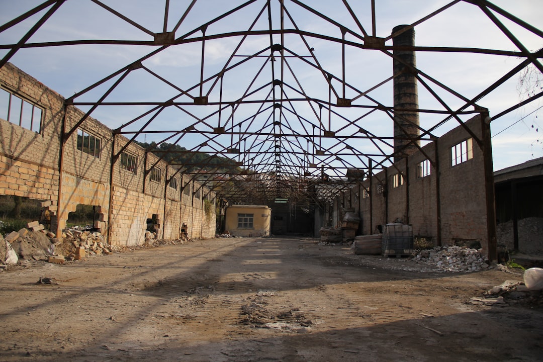 Industrialisation de la GenAI chez Suez : architecture, gouvernance et outillage