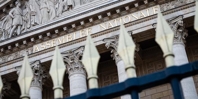 Interdiction des réseaux sociaux aux moins de 15 ans : posez vos questions à nos journalistes