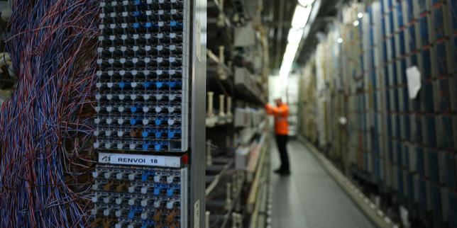 Internet : le retard de l’arrivée de la fibre optique oblige Orange à reporter la fermeture commerciale de son réseau ADSL