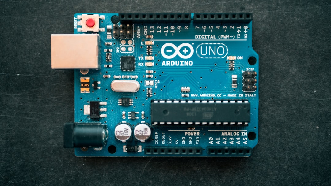 Invent the future avec Arduino UNO Q : une compétition pour créer des IoT et des usages d'avenir