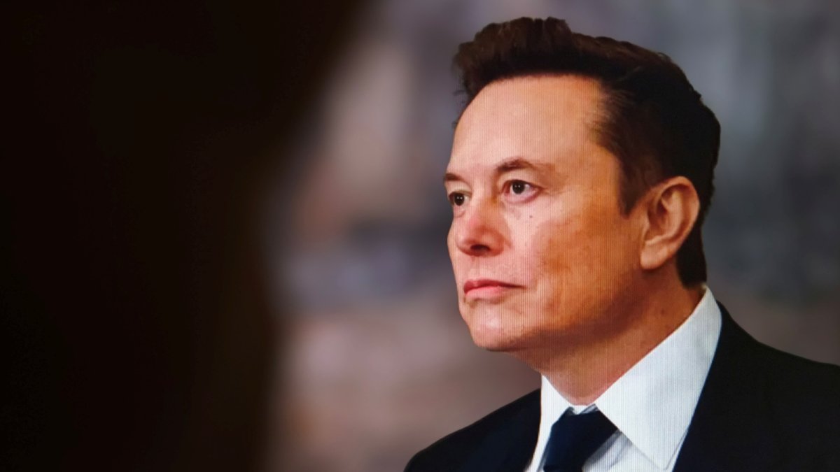 “Jusqu'à ce que l'on atteigne les limites naturelles” : la folle prédiction d’Elon Musk sur l'industrie de la Lune et Mars