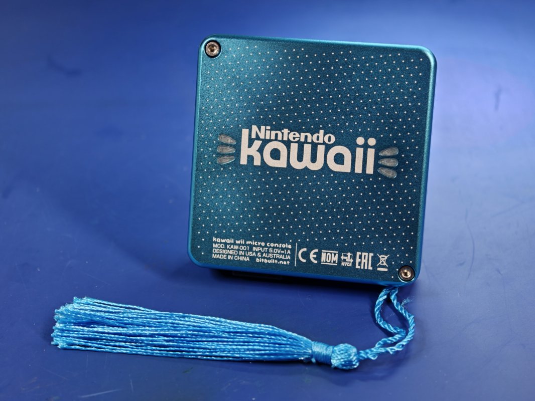Kawaii - La GameCube découpée au scalpel qui tient dans la poche
