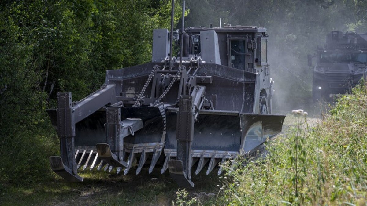 Bulldozer téléopéré : leçons digitales pour le Maroc
