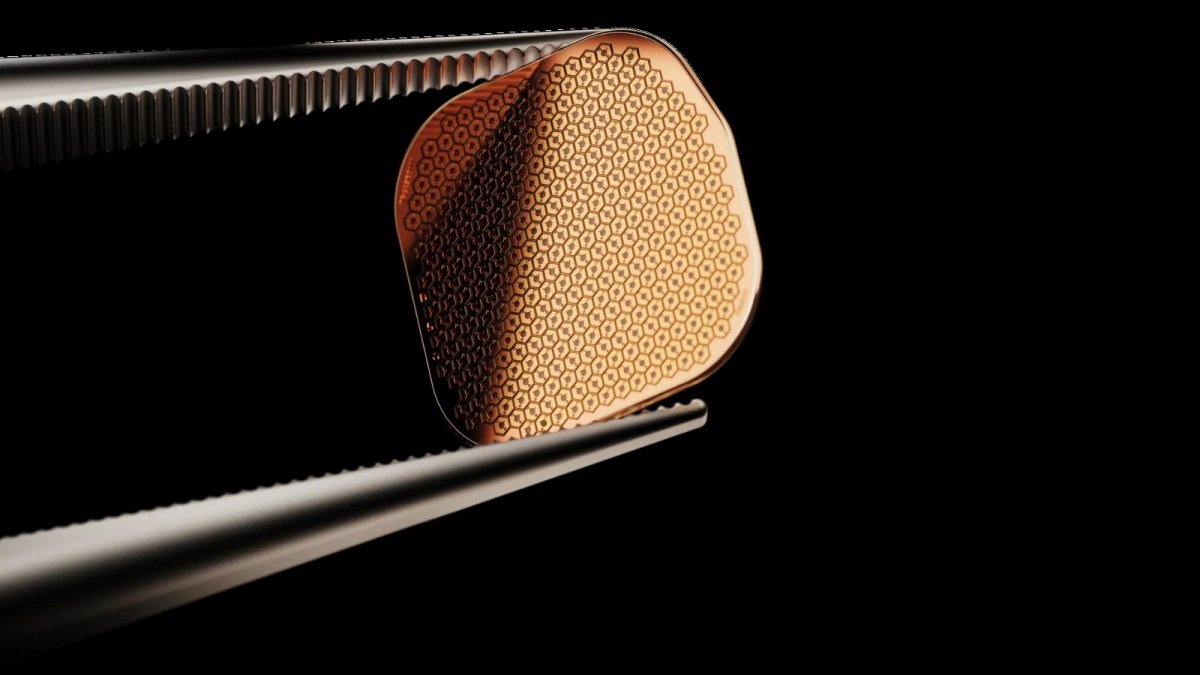 Implant rétinien DMLA : révolution tech et leçons digitales