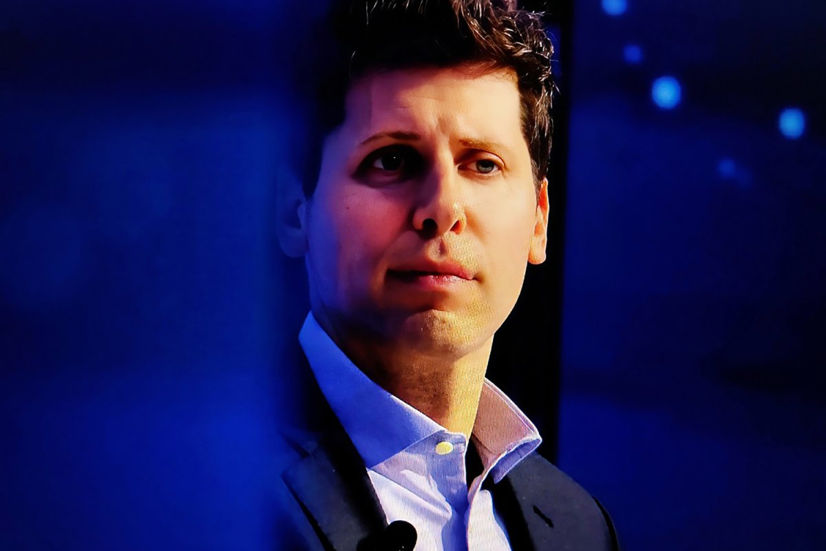 "L'humain consomme aurant d'énergie que l'IA" : les propos édifiants de Sam Altman pour défendre ChatGPT