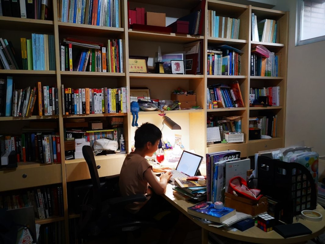 L’IA déshumanise déjà la vie de bureaux (étude)