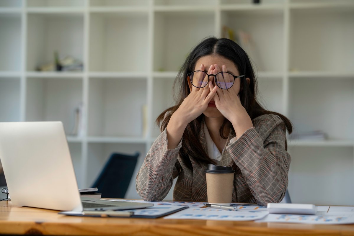 L'IA vous fait-elle vraiment gagner du temps au travail ? Ce rapport qui remet tout en cause