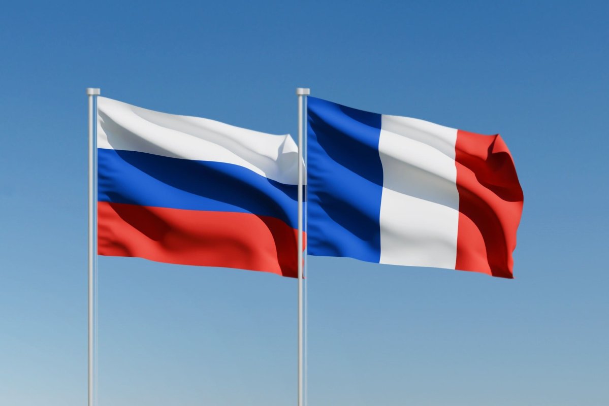 La France coupe encore l'accès à des dizaines de médias russes sous sanctions européennes