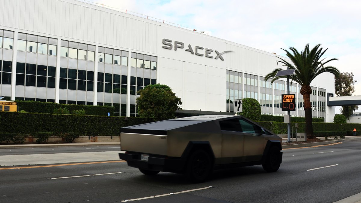 SpaceX et Tesla : fusion digitale en vue ?