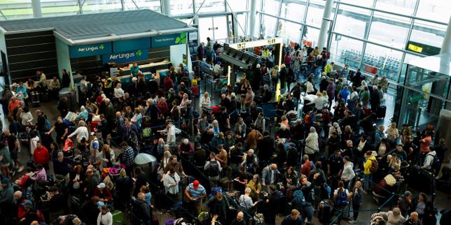 La situation s’améliore dans plusieurs aéroports européens touchés par une cyberattaque
