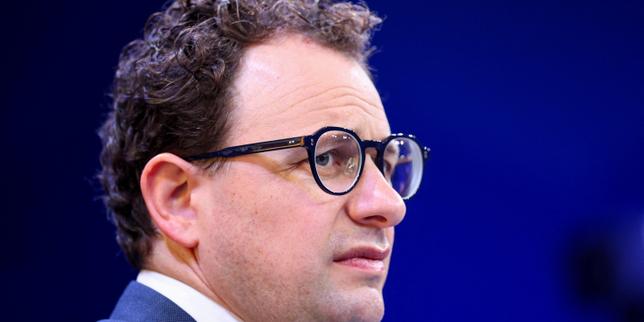 « Le débat croissant sur l’“IApocalypse” est aussi et surtout une histoire de gros sous »