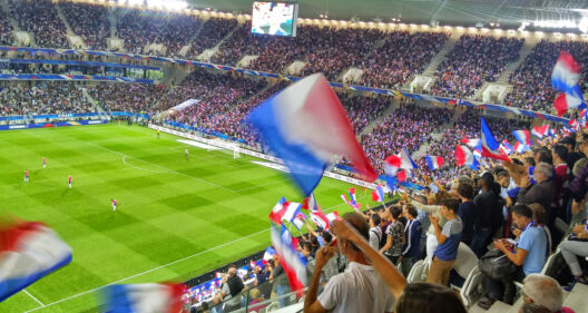 Le foot fait vendre, mais plus à n’importe quel prix…
